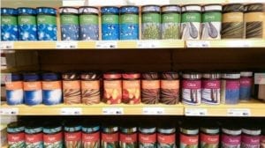 Fabrikanten van MC-pillen en -korrels waarschuwen tegen hogere doses dan 3-4 gram per dag in gedeelten, steeds vergezeld van een groot glas water (2,5 dl), anders dreigt slokdarmschade of darmverstopping.